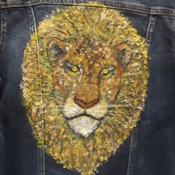Universal Thread Jackets & Blazers - Women's handpainted lion denim jacket
